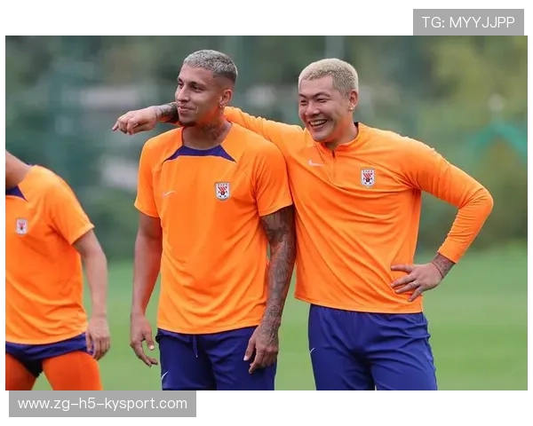 山东泰山通过中场的渗透稳步压制对手