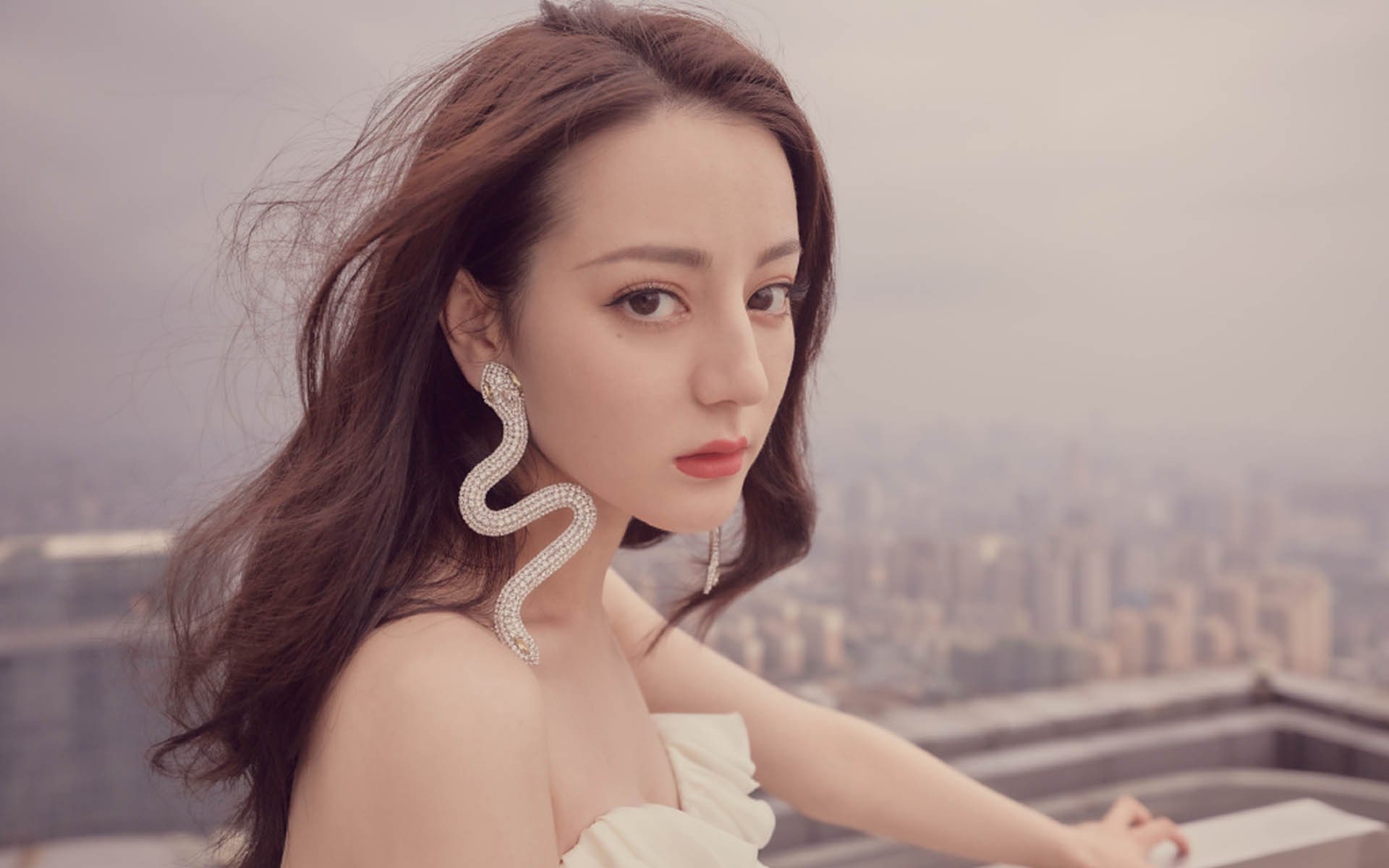 美队仰泳双将进前三,美国队泳衣