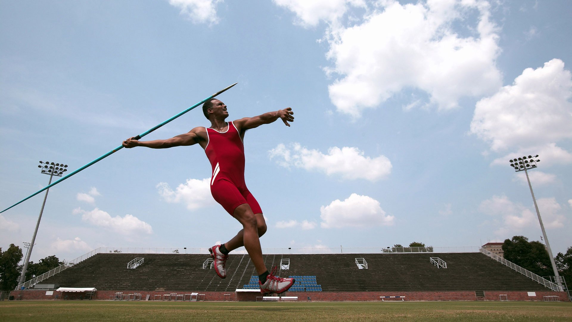 米切尔长传助攻展现组织视野,米切尔回应