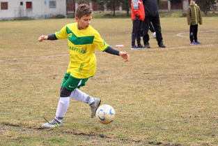 开云体育官网登入-2025年9月16-17日足球大赛预告与战术点评，足球比赛2021年